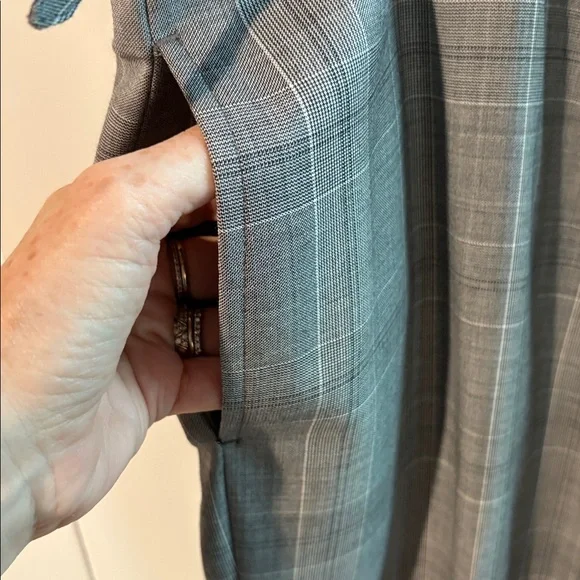 Like New Brooks Brothers regent fit 1818 suit 100% wool 44L 38W